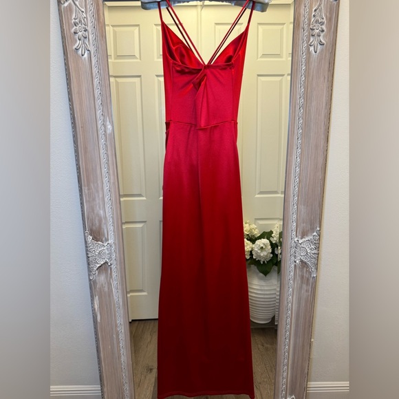 Windsor Chelsea Satin High Slit Formal Dress Small - Picture 3 of 11